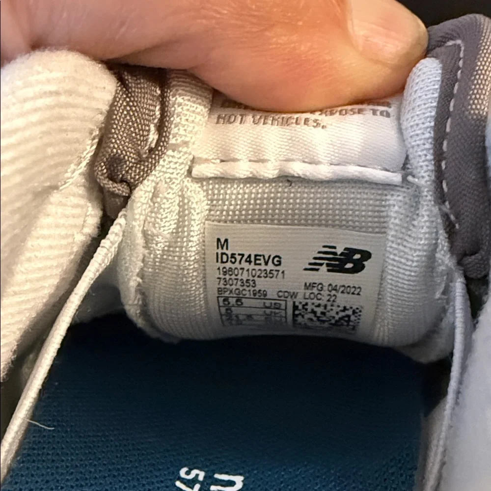 New Balance 574 Infant Sneakers in Gray and White - Picture 6 of 10